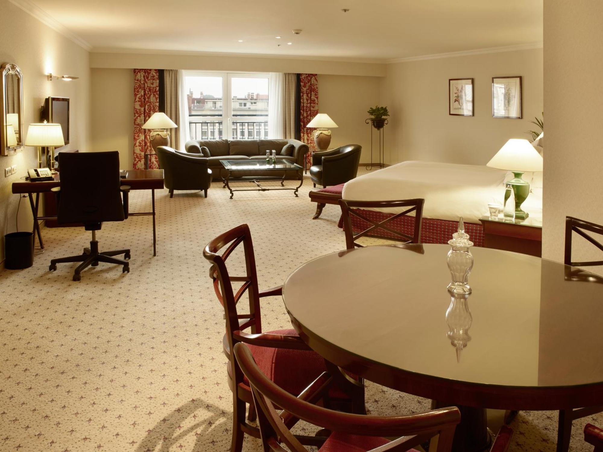 Hilton Antwerp Old Town Hotel Luaran gambar